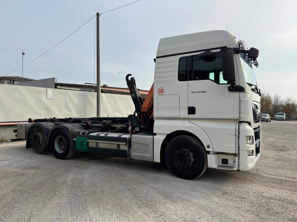 Крюковой мультилифт MAN TGX 26.480 SCARRABILE CON GRU DIETRO CABINA: фото 8