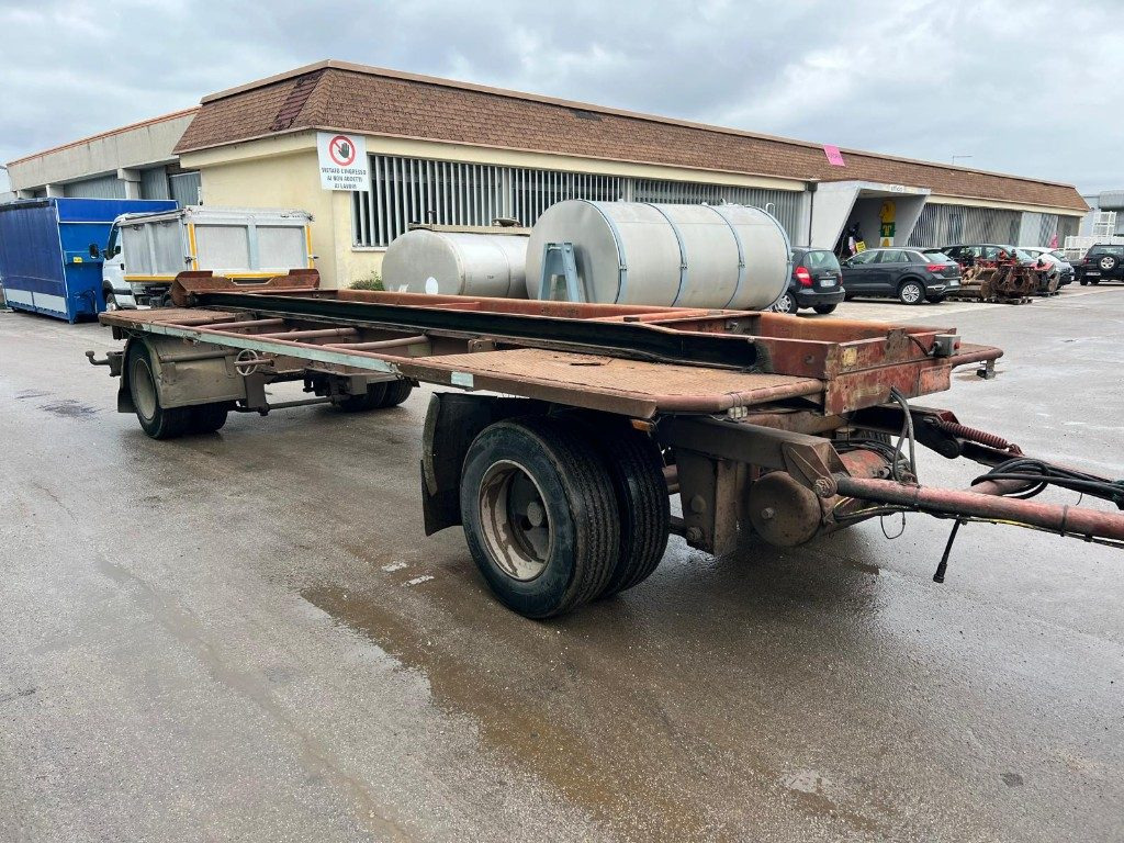 VIBERTI RIMORCHIO VIBERTI SCARRABILE PNEUMATICO - Прицеп мультилифт/ Бункеровоз: фото 2 VIBERTI RIMORCHIO VIBERTI SCARRABILE PNEUMATICO - Прицеп мультилифт/ Бункеровоз: фото 2