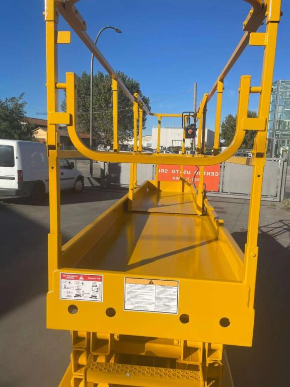 Haulotte COMPACT 10N - Ножничный подъемник: фото 4 Haulotte COMPACT 10N - Ножничный подъемник: фото 4