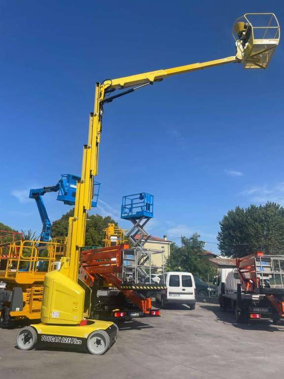 JLG TOUCAN 12E PLUS - Вертикальный мачтовый подъемник: фото 2 JLG TOUCAN 12E PLUS - Вертикальный мачтовый подъемник: фото 2