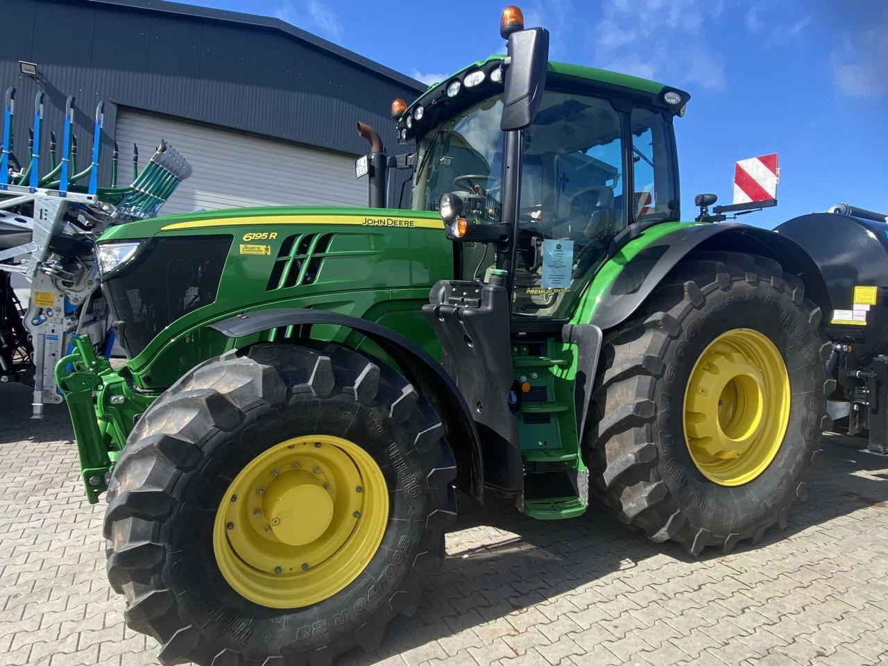 John Deere 6195R - Трактор: фото 3 John Deere 6195R - Трактор: фото 3