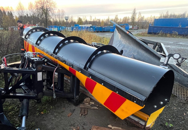 Arctic MachineAM4000HPD - Отвал для снега: фото 3 Arctic MachineAM4000HPD - Отвал для снега: фото 3