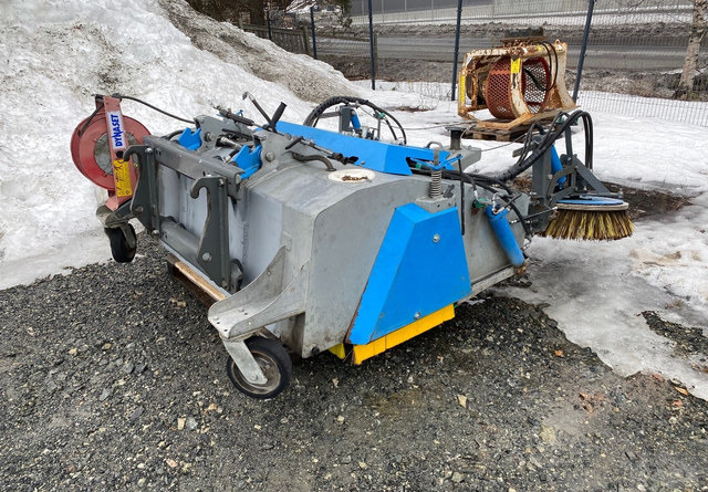 Snowek K180 - Щетка для Коммунальной и специальной техники: фото 2 Snowek K180 - Щетка для Коммунальной и специальной техники: фото 2