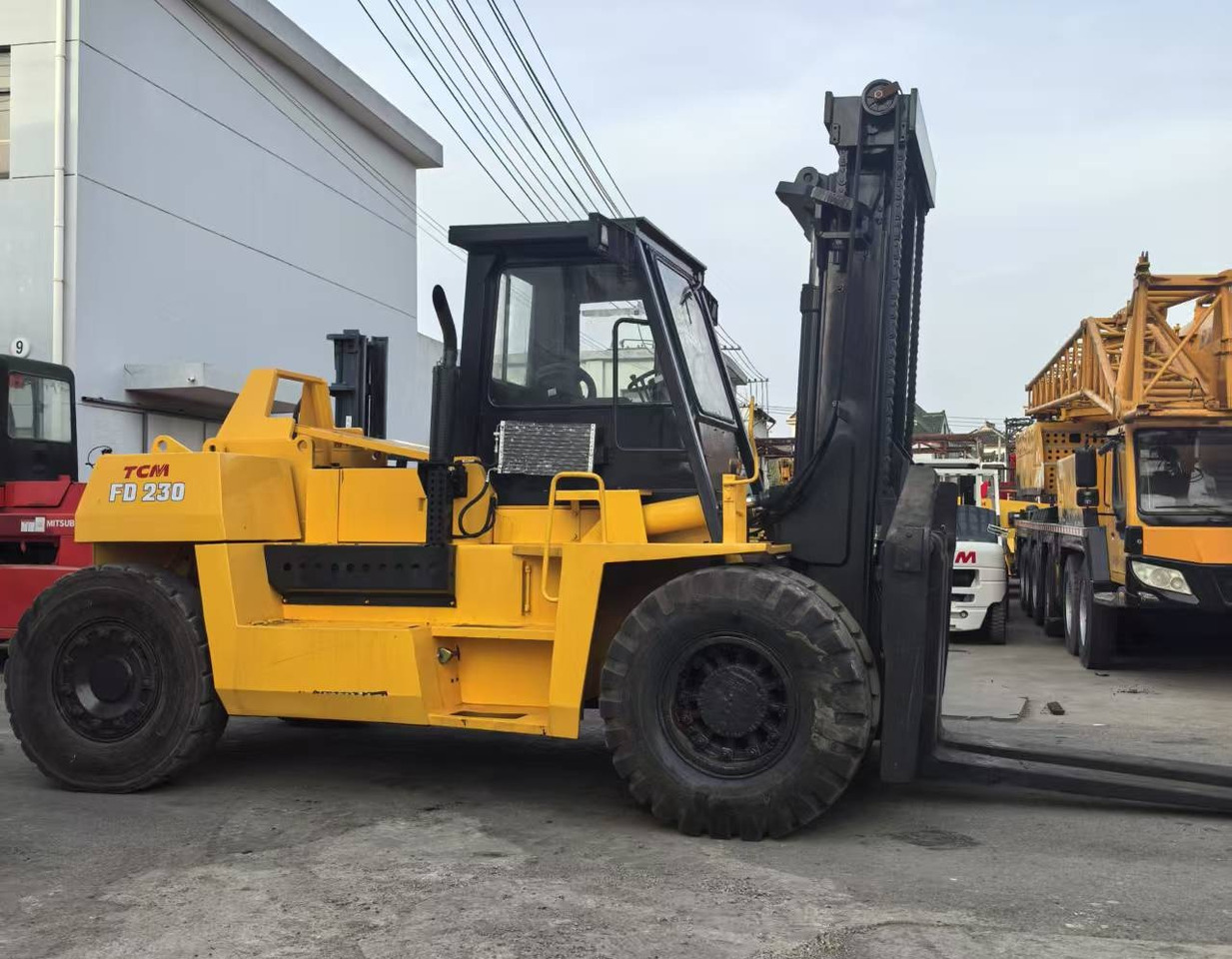 TCM FD230 23ton 25 ton FD250 FD200 FD160 15 ton 16 ton diesel forklift - Дизельный погрузчик: фото 3 TCM FD230 23ton 25 ton FD250 FD200 FD160 15 ton 16 ton diesel forklift - Дизельный погрузчик: фото 3