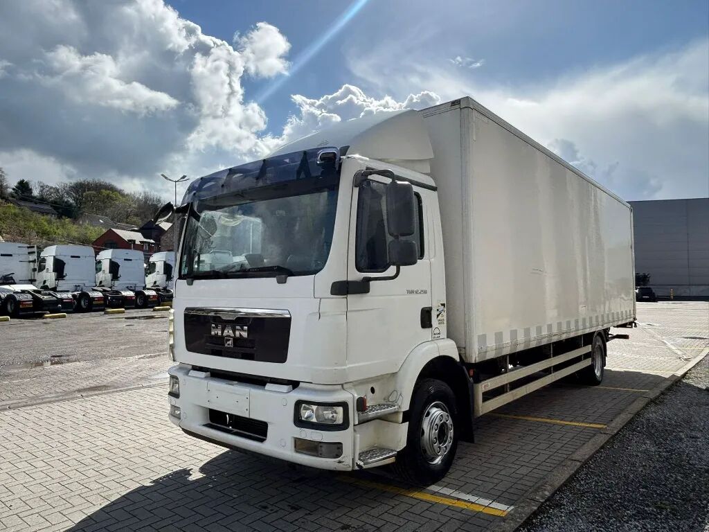 MAN TGM 12.250 (Rigid Box) - LHD (TR2) - Грузовик с закрытым кузовом: фото 3 MAN TGM 12.250 (Rigid Box) - LHD (TR2) - Грузовик с закрытым кузовом: фото 3