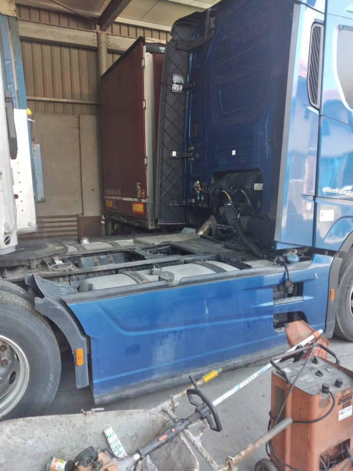 FORD F-MAX - Тягач: фото 3 FORD F-MAX - Тягач: фото 3