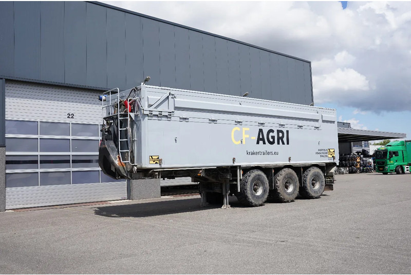 Kraker CF Agri Truck and Tractor 2 steering axle - Полуприцеп с подвижным полом: фото 1 Kraker CF Agri Truck and Tractor 2 steering axle - Полуприцеп с подвижным полом: фото 1