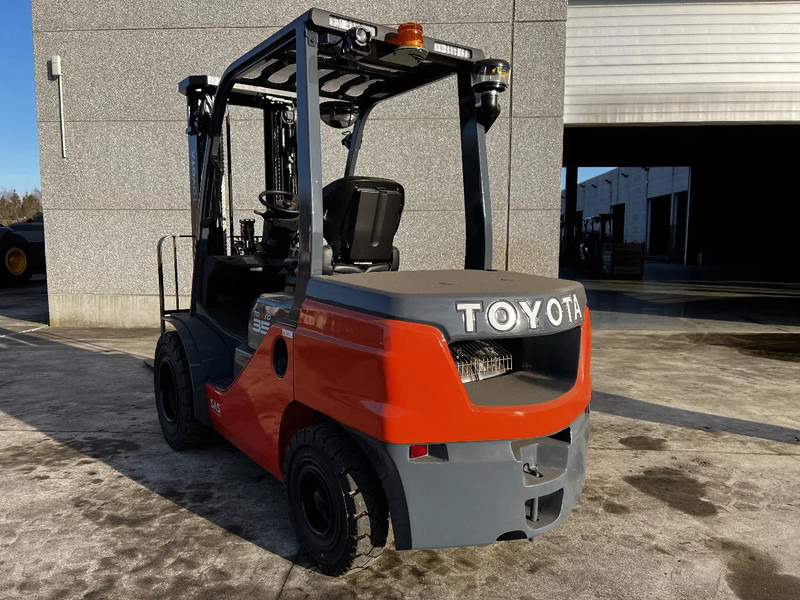 Toyota 52-8FDJF35 TONERO 35 (NEW) (6x in Stock) - Дизельный погрузчик: фото 3 Toyota 52-8FDJF35 TONERO 35 (NEW) (6x in Stock) - Дизельный погрузчик: фото 3