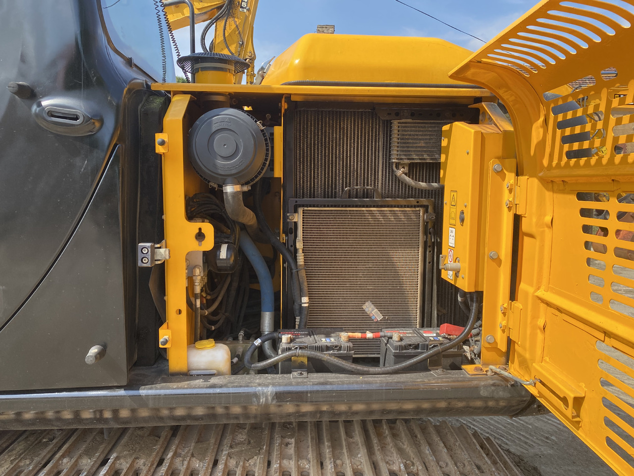 JCB JS131 - Гусеничный экскаватор: фото 3 JCB JS131 - Гусеничный экскаватор: фото 3