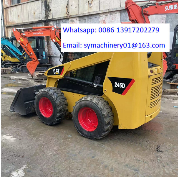 Caterpillar 246D - Мини-погрузчик с бортовым поворотом: фото 2 Caterpillar 246D - Мини-погрузчик с бортовым поворотом: фото 2