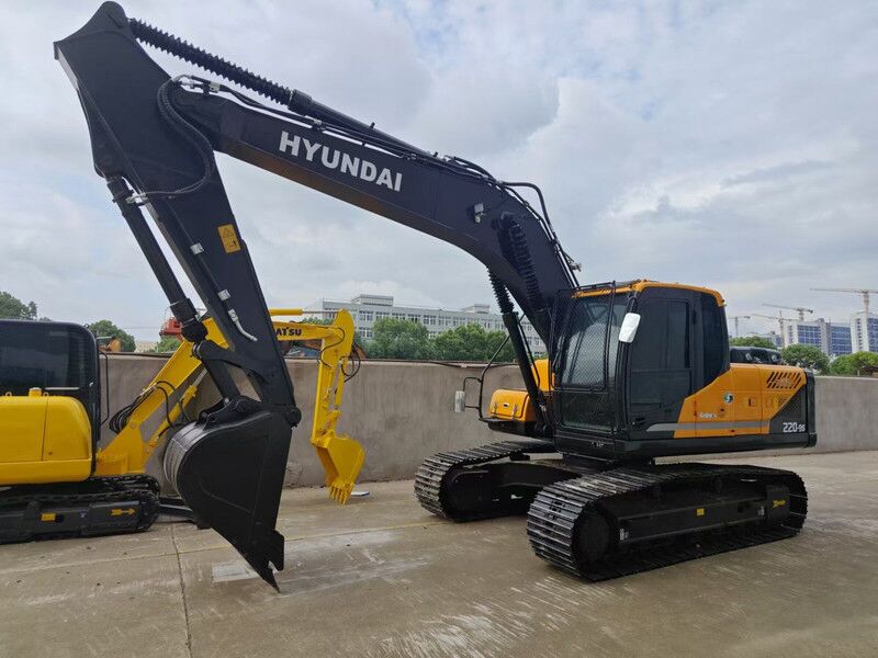 Hyundai R220LC-9S - Гусеничный экскаватор: фото 1 Hyundai R220LC-9S - Гусеничный экскаватор: фото 1