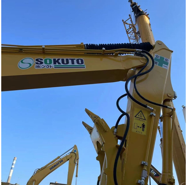 Komatsu PC130 - Гусеничный экскаватор: фото 4 Komatsu PC130 - Гусеничный экскаватор: фото 4