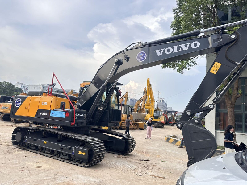 Volvo EC210DL - Гусеничный экскаватор: фото 2 Volvo EC210DL - Гусеничный экскаватор: фото 2