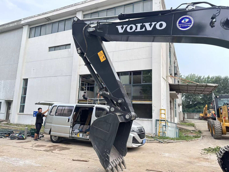 Volvo EC210DL - Гусеничный экскаватор: фото 3 Volvo EC210DL - Гусеничный экскаватор: фото 3