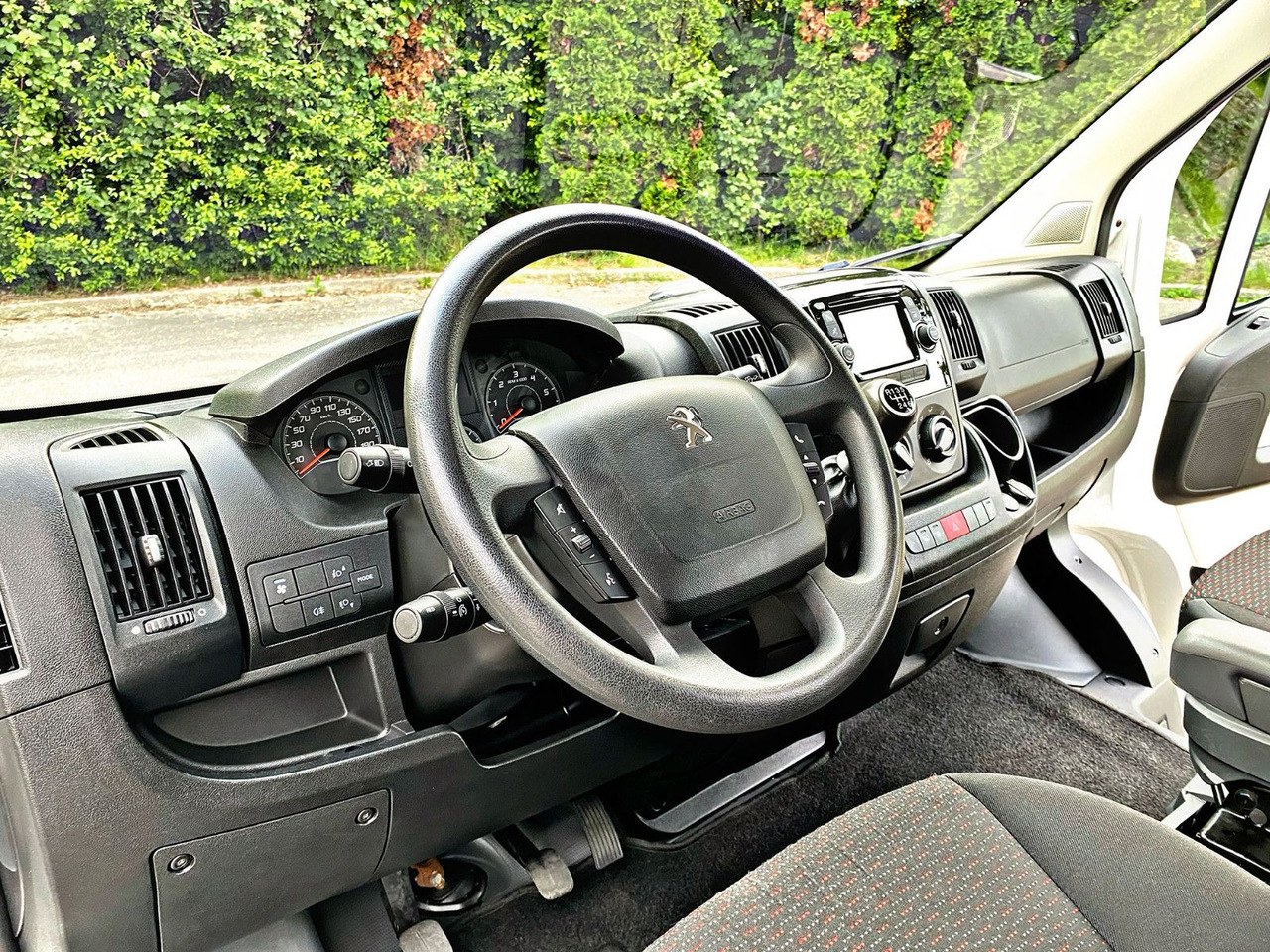 Цельнометаллический фургон, Грузопассажирский фургон Peugeot Boxer Kasten Hoch 335 L3H2Pro|5Sitzer|Kamera|19%: фото 12