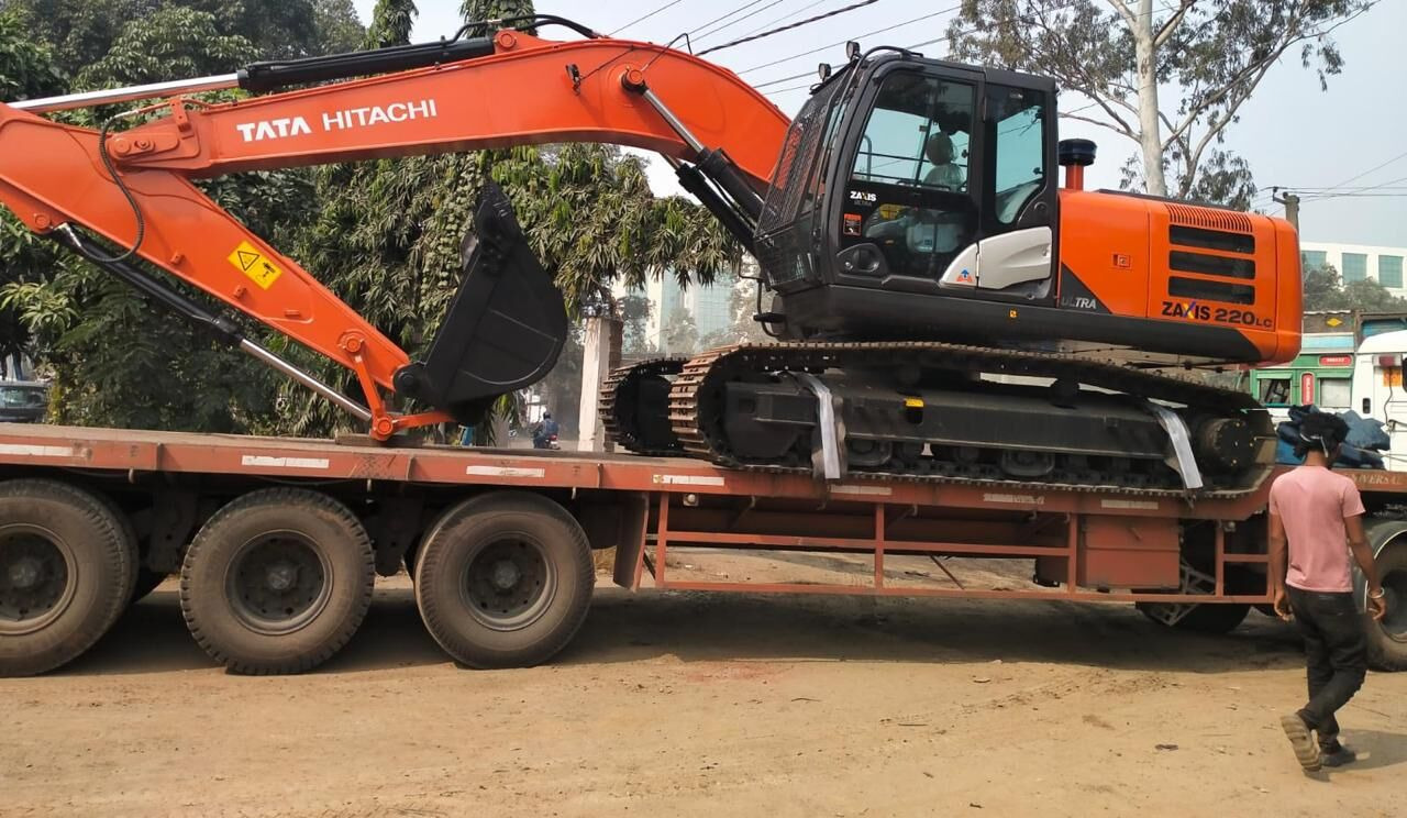 New Hitachi ZX220 LC tracked excavator - Гусеничный экскаватор: фото 4 New Hitachi ZX220 LC tracked excavator - Гусеничный экскаватор: фото 4