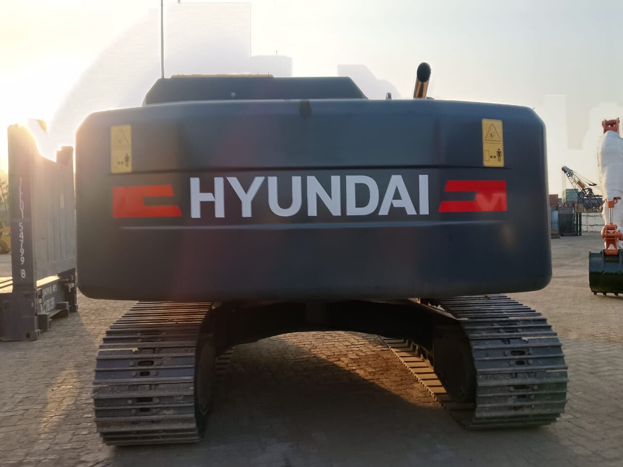 New Hyundai R215L tracked excavator - Гусеничный экскаватор: фото 5 New Hyundai R215L tracked excavator - Гусеничный экскаватор: фото 5