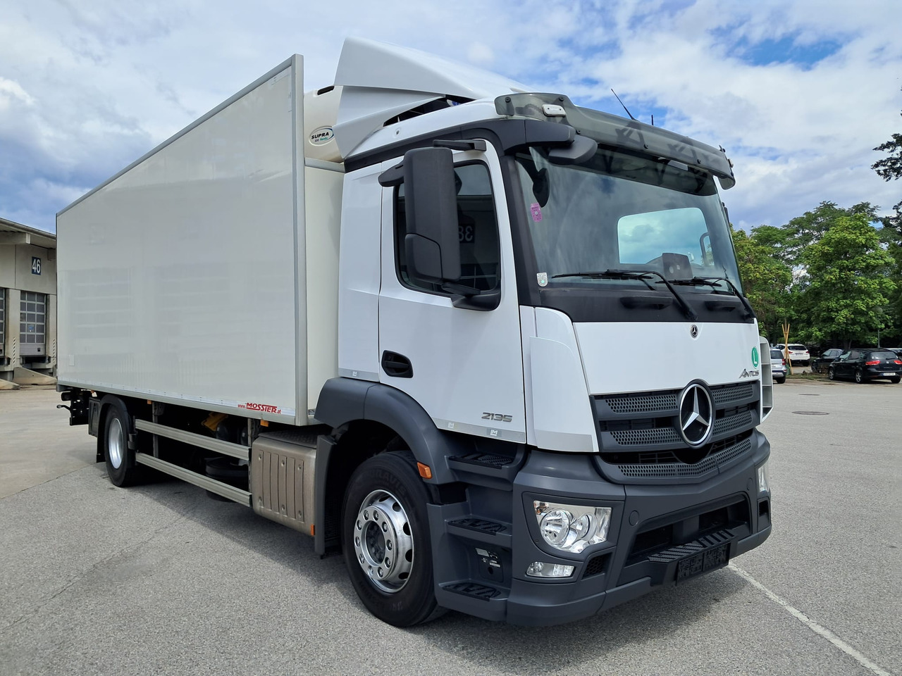 MERCEDES-BENZ Antos 2135 Kühlkoffer | Supra 850 | Standheizung - Рефрижератор: фото 2 MERCEDES-BENZ Antos 2135 Kühlkoffer | Supra 850 | Standheizung - Рефрижератор: фото 2