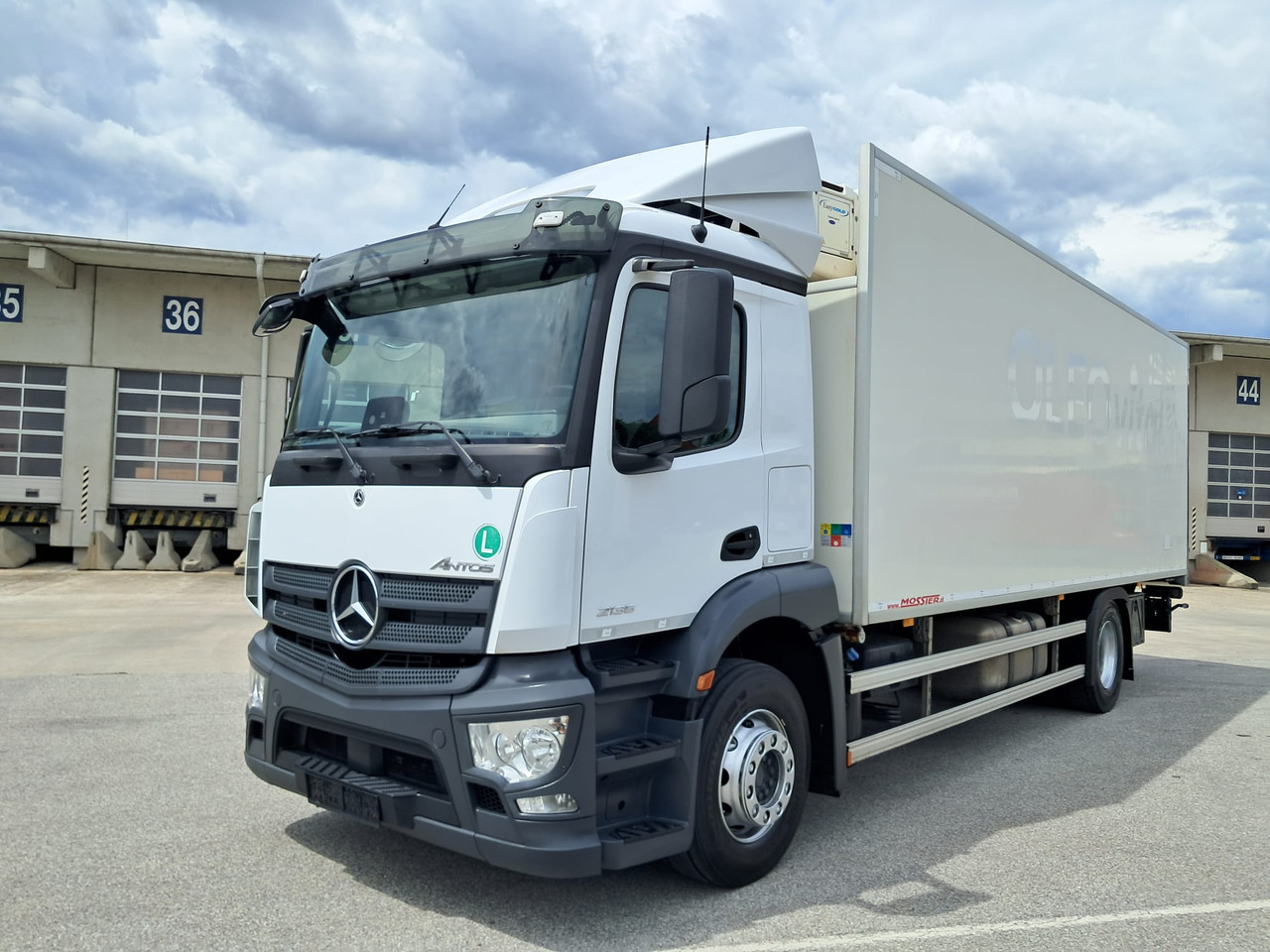 MERCEDES-BENZ Antos 2135 Kühlkoffer | Supra 850 | Standheizung - Рефрижератор: фото 1 MERCEDES-BENZ Antos 2135 Kühlkoffer | Supra 850 | Standheizung - Рефрижератор: фото 1