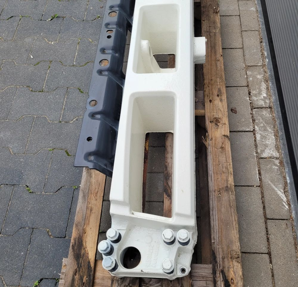 BELKA ZDERZAK VOLVO FMX ORYGINAŁ 21718915 CHWALIM116 - Бампер для Грузовиков: фото 3 BELKA ZDERZAK VOLVO FMX ORYGINAŁ 21718915 CHWALIM116 - Бампер для Грузовиков: фото 3