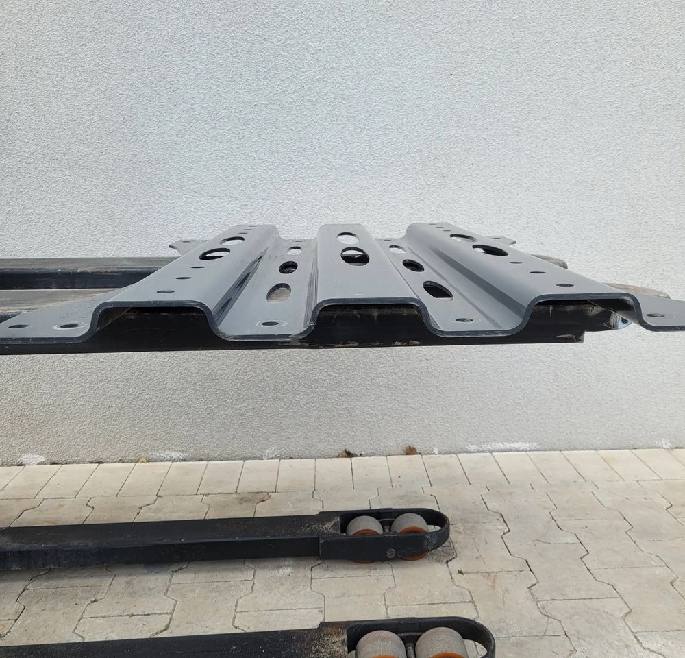 BLACHA SIODLA DAF XG XF NM. 2245141 - Седло для Грузовиков: фото 2 BLACHA SIODLA DAF XG XF NM. 2245141 - Седло для Грузовиков: фото 2