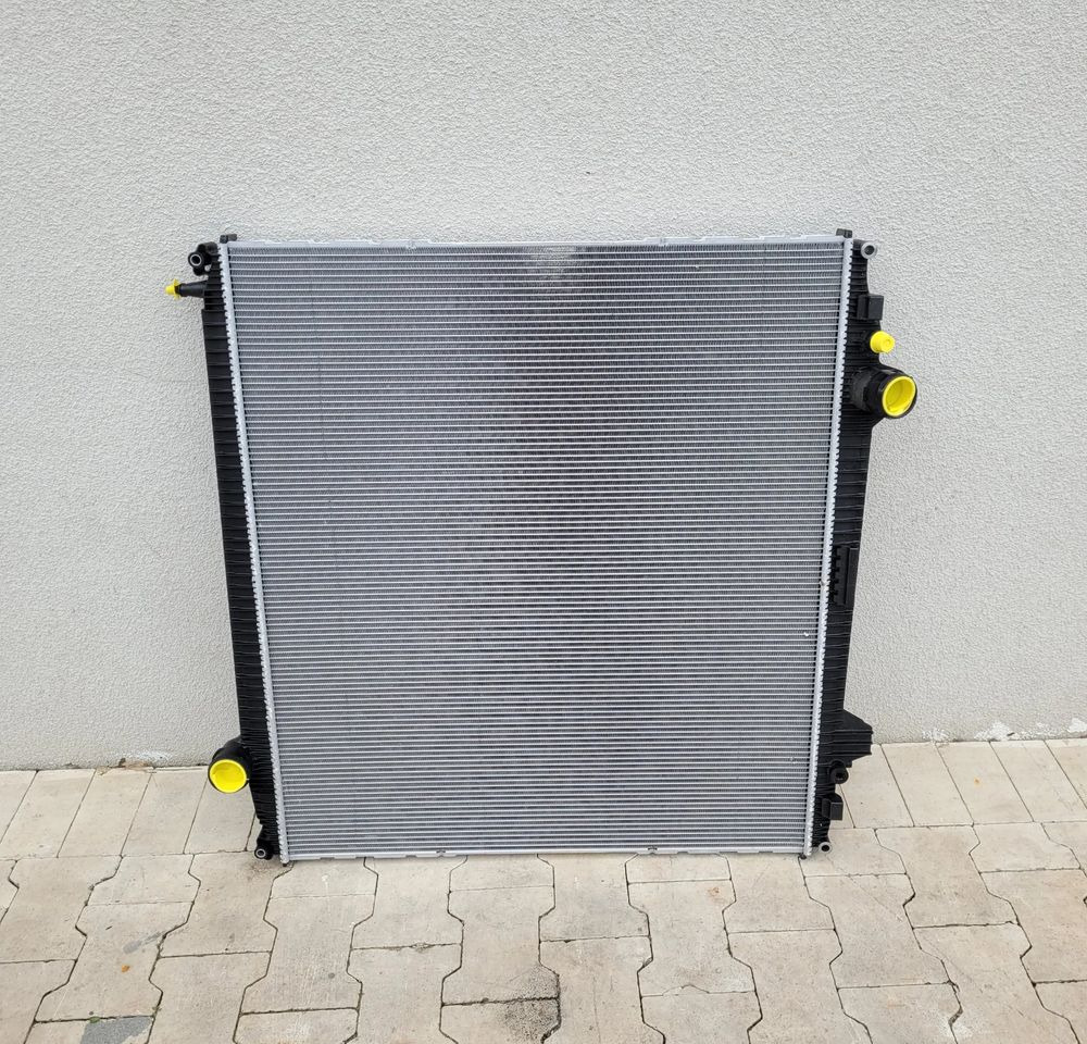 CHŁODNICA WODY MAN TGS E6 81.06101-6787 NOWY ORYGINAŁ - Радиатор для Грузовиков: фото 1 CHŁODNICA WODY MAN TGS E6 81.06101-6787 NOWY ORYGINAŁ - Радиатор для Грузовиков: фото 1