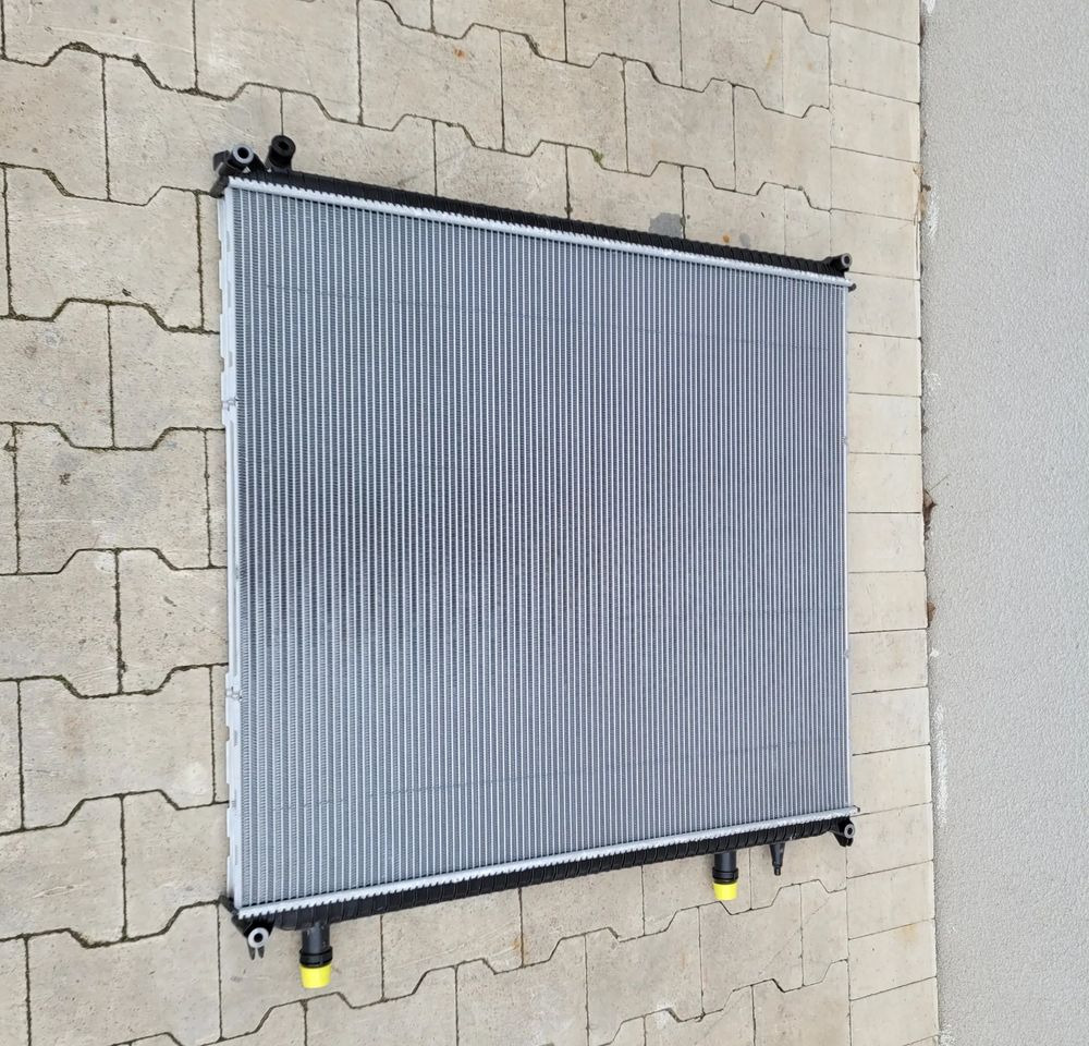 CHŁODNICA WODY MAN TGS E6 81.06101-6791 NOWY ORYGINAŁ - Радиатор для Грузовиков: фото 2 CHŁODNICA WODY MAN TGS E6 81.06101-6791 NOWY ORYGINAŁ - Радиатор для Грузовиков: фото 2