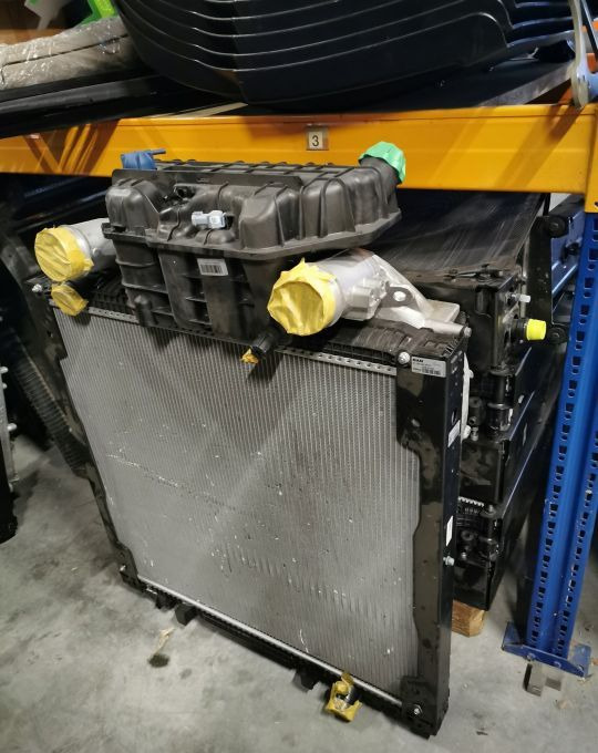 CHŁODNICE MAN TGS NEW MODEL 81.06100-6917 - Радиатор для Грузовиков: фото 2 CHŁODNICE MAN TGS NEW MODEL 81.06100-6917 - Радиатор для Грузовиков: фото 2