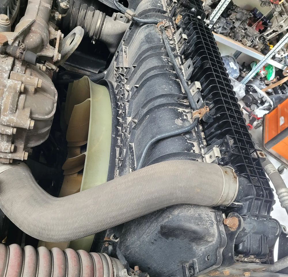 CHŁODNICE MERCEDES ACTROS MP4 KOMPLET - Система охлаждения для Грузовиков: фото 2 CHŁODNICE MERCEDES ACTROS MP4 KOMPLET - Система охлаждения для Грузовиков: фото 2