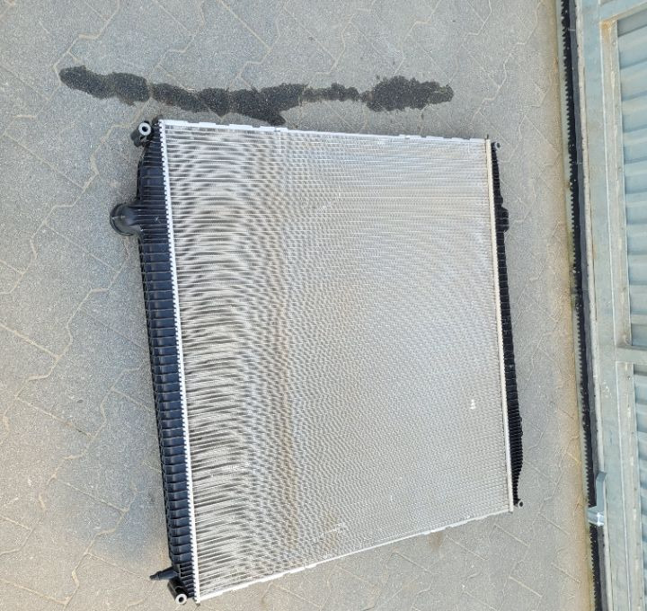 CHLODNIKA WODY MAN TGS E6. MEHLE 81.06101-6787 - Радиатор для Грузовиков: фото 2 CHLODNIKA WODY MAN TGS E6. MEHLE 81.06101-6787 - Радиатор для Грузовиков: фото 2