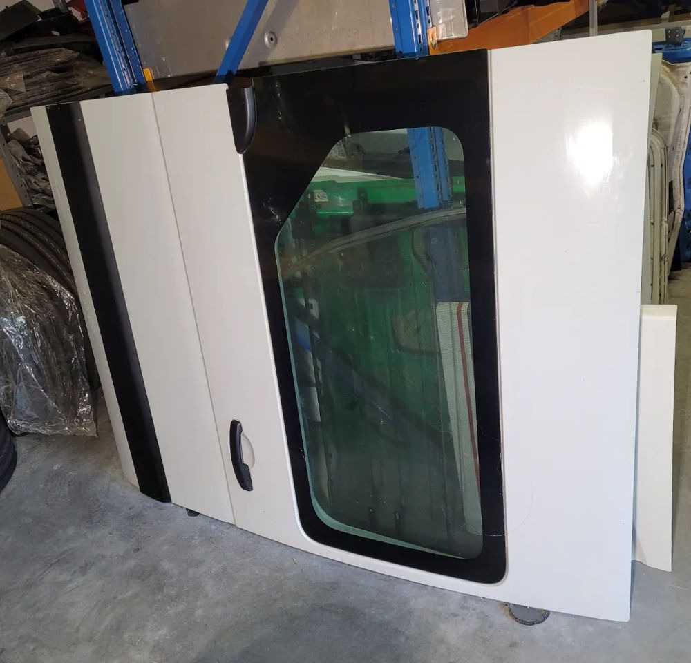 DRZWI RENAULT MASTER PRZESUWNE BOCZNE. - Дверь и запчасти для Лёгких коммерческих автомобилей: фото 1 DRZWI RENAULT MASTER PRZESUWNE BOCZNE. - Дверь и запчасти для Лёгких коммерческих автомобилей: фото 1