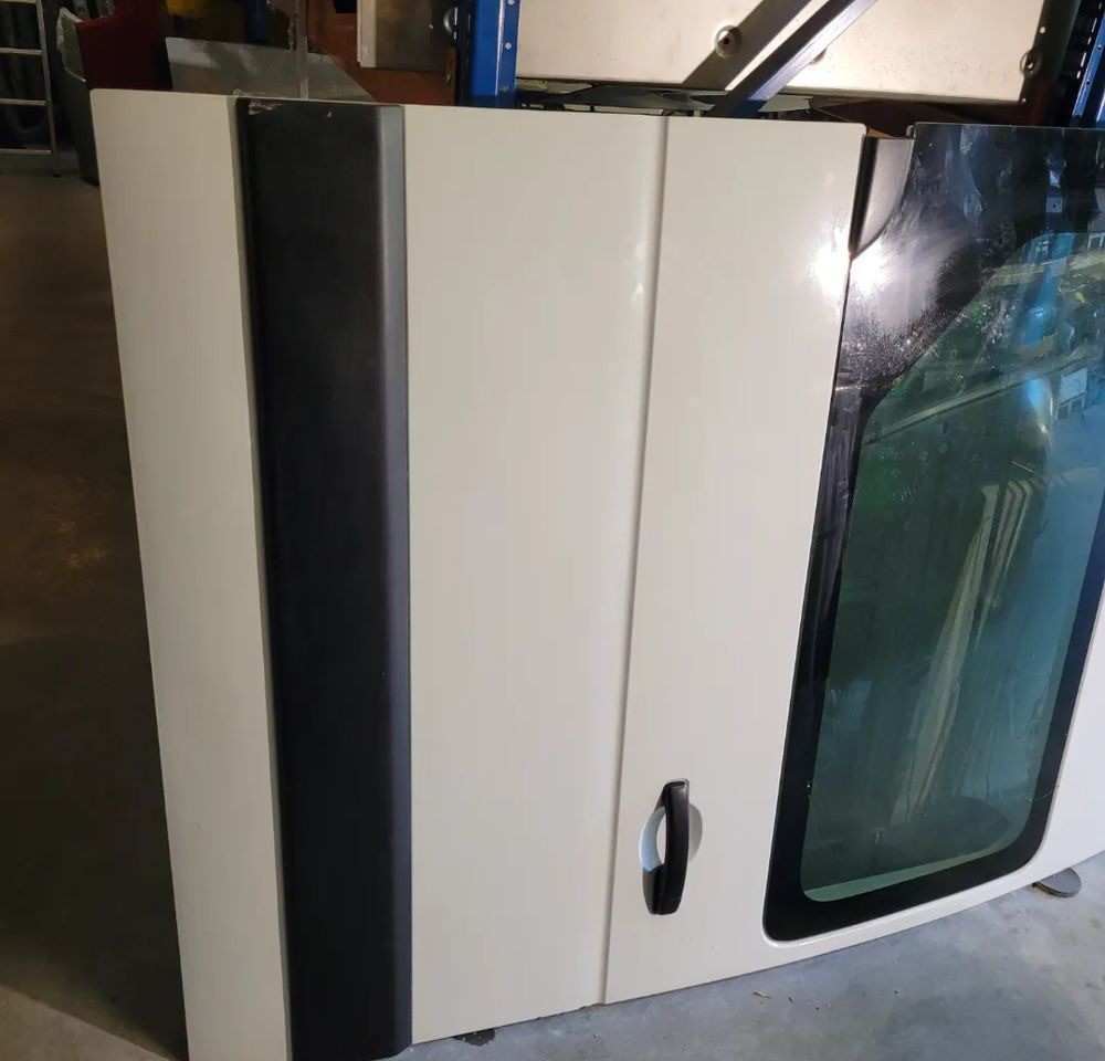 DRZWI RENAULT MASTER PRZESUWNE BOCZNE. - Дверь и запчасти для Лёгких коммерческих автомобилей: фото 2 DRZWI RENAULT MASTER PRZESUWNE BOCZNE. - Дверь и запчасти для Лёгких коммерческих автомобилей: фото 2