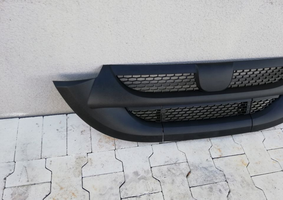 GRILL ATRAPA DAF LF NOWY ORYGINAŁ EURO6 - Решётка радиатора для Грузовиков: фото 2 GRILL ATRAPA DAF LF NOWY ORYGINAŁ EURO6 - Решётка радиатора для Грузовиков: фото 2