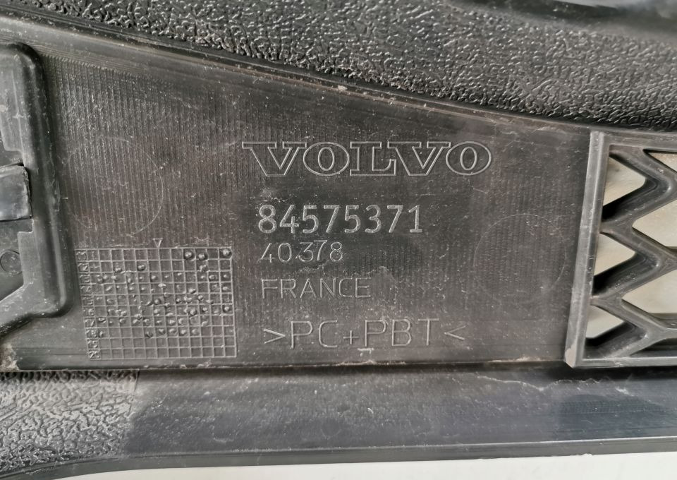 GRILL ATRAPA VOLVO FM FMX EURO 6 ORYGINAŁ - Решётка радиатора для Грузовиков: фото 2 GRILL ATRAPA VOLVO FM FMX EURO 6 ORYGINAŁ - Решётка радиатора для Грузовиков: фото 2