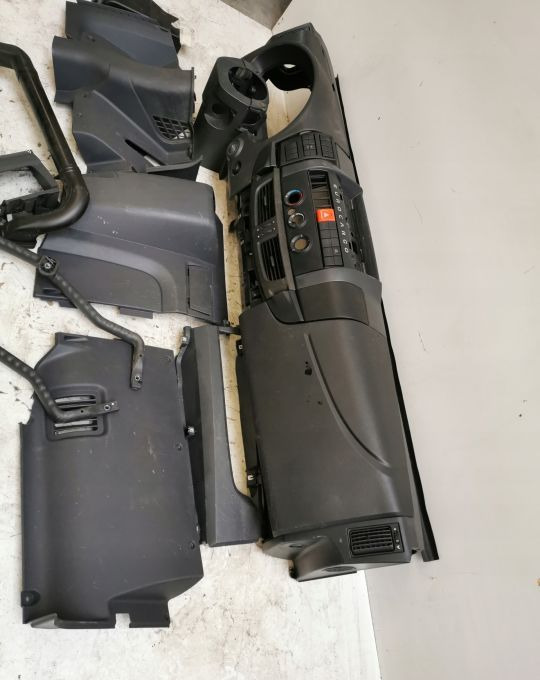 KONSOLA IVECO EUROCARGO EURO6 - Приборная панель для Грузовиков: фото 4 KONSOLA IVECO EUROCARGO EURO6 - Приборная панель для Грузовиков: фото 4