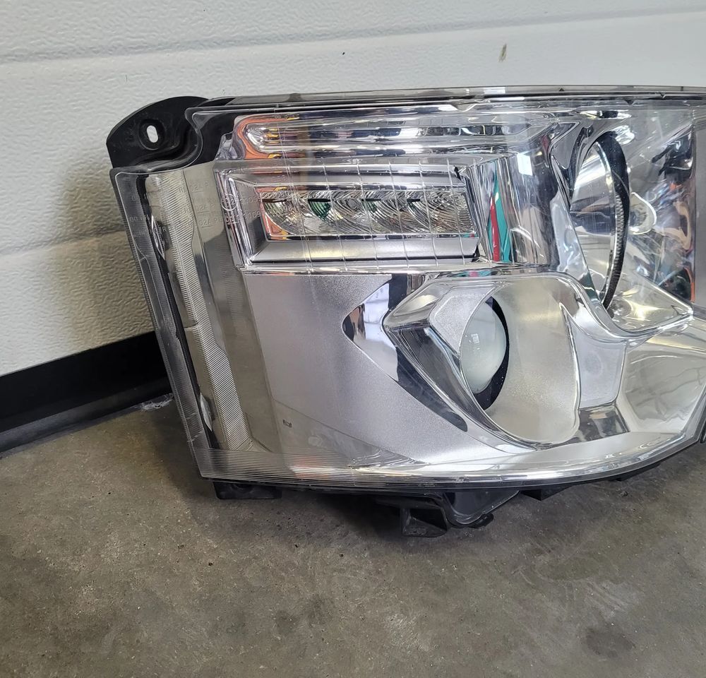 LAMPA LEWA RANGE T RENAULT LED OM 7482251329 - Кузов и экстерьер для Грузовиков: фото 3 LAMPA LEWA RANGE T RENAULT LED OM 7482251329 - Кузов и экстерьер для Грузовиков: фото 3