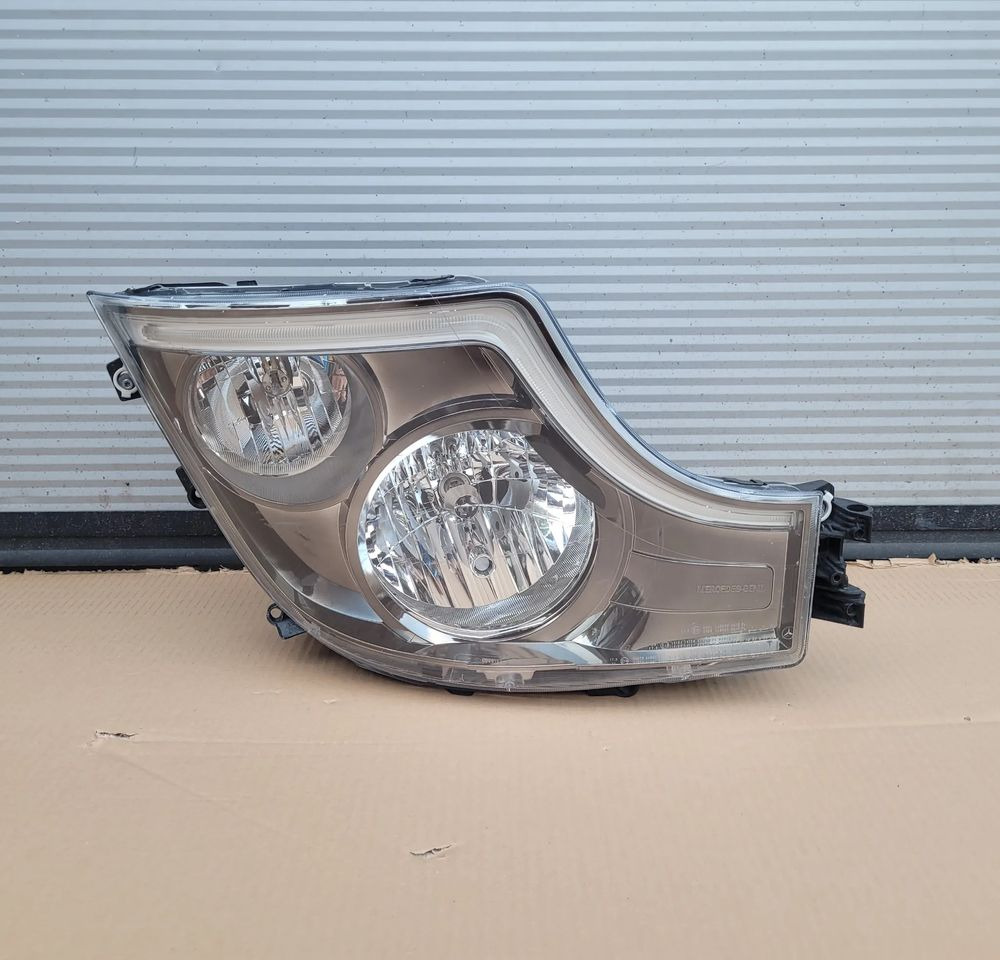 LAMPA PRAWA MERCEDES ACTROS MP5 ORYGINAŁ A9618204139 CHWALIM116 - Свет/ Освещение для Грузовиков: фото 1 LAMPA PRAWA MERCEDES ACTROS MP5 ORYGINAŁ A9618204139 CHWALIM116 - Свет/ Освещение для Грузовиков: фото 1