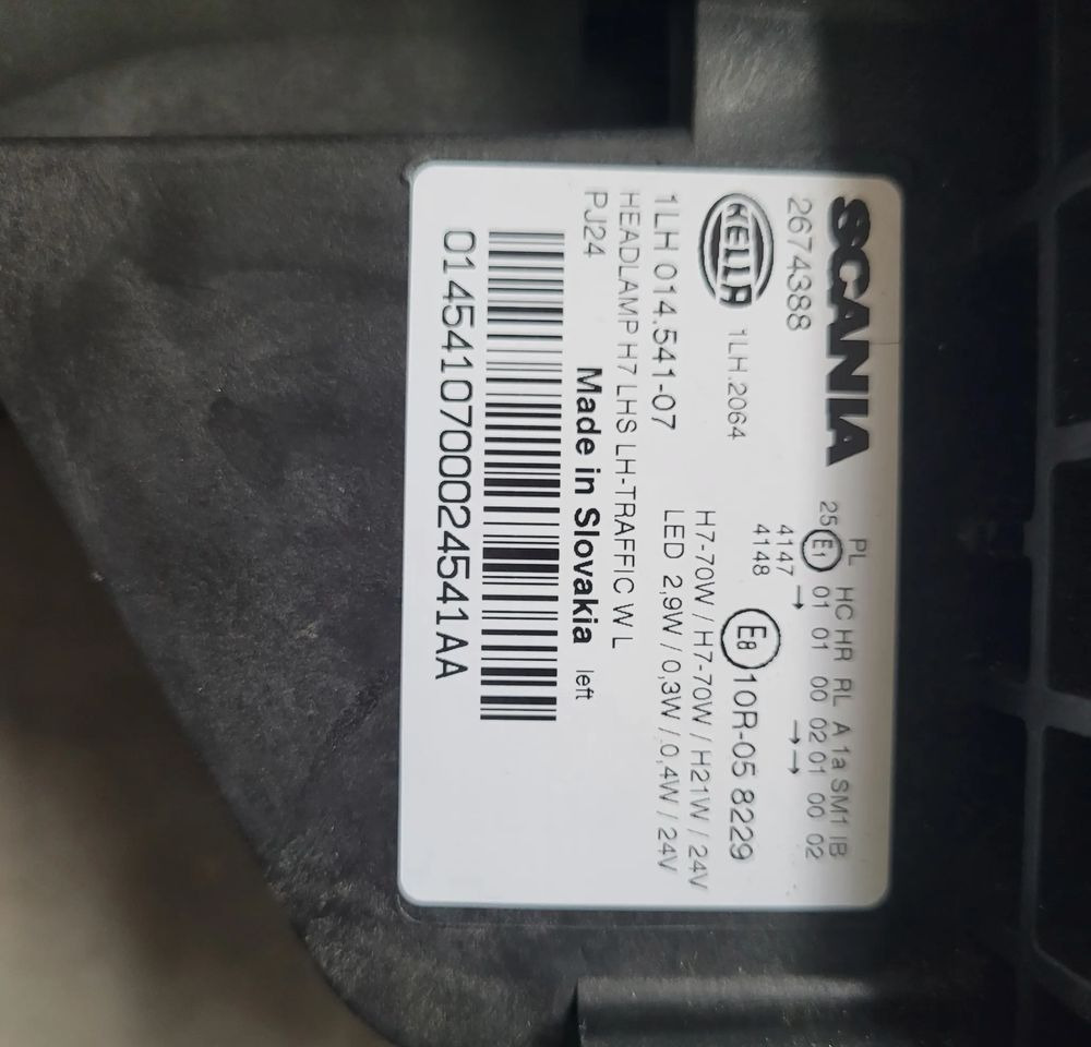 LAMPA ROBOCZA SCANIA RS NM.26743388 ORYGINAŁ CHWALIM116 - Кузов и экстерьер для Грузовиков: фото 3 LAMPA ROBOCZA SCANIA RS NM.26743388 ORYGINAŁ CHWALIM116 - Кузов и экстерьер для Грузовиков: фото 3