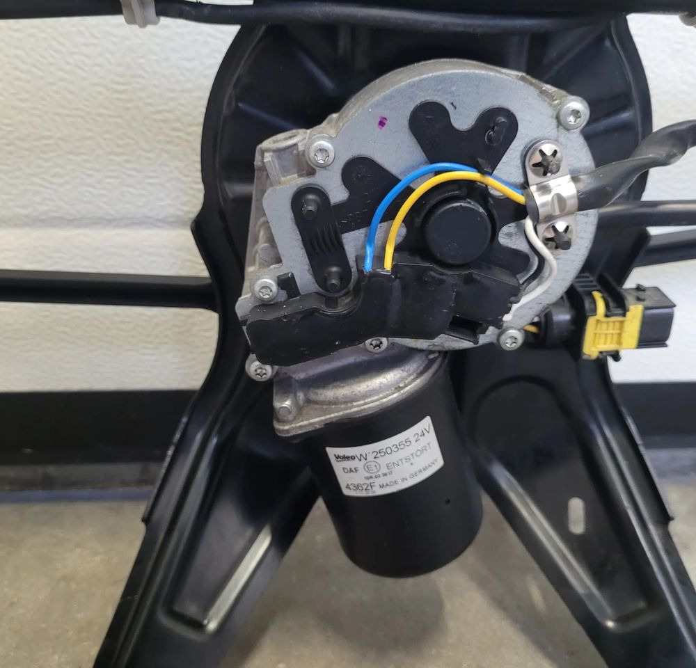 MECHANIZM WYCIERACZEK DAF XG XF NM. 2346701 SPRAWNY ORYGINAŁ CHWALIM116 - Щетка стеклоочистителя для Грузовиков: фото 5 MECHANIZM WYCIERACZEK DAF XG XF NM. 2346701 SPRAWNY ORYGINAŁ CHWALIM116 - Щетка стеклоочистителя для Грузовиков: фото 5