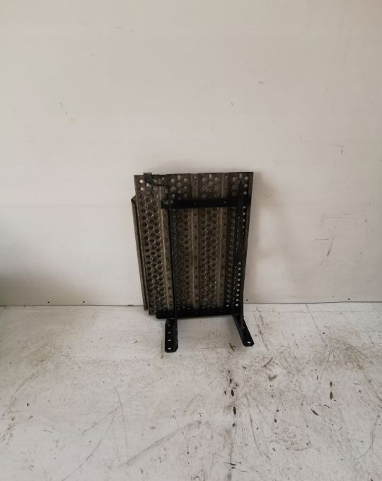 PODEST MERCEDES ACTROS MP4 - Боковая подножка для Грузовиков: фото 2 PODEST MERCEDES ACTROS MP4 - Боковая подножка для Грузовиков: фото 2