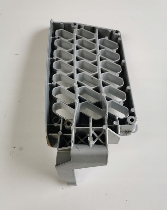 STOPIEŃ DOLNY VOLVO FH4 LEWY. - Боковая подножка для Грузовиков: фото 2 STOPIEŃ DOLNY VOLVO FH4 LEWY. - Боковая подножка для Грузовиков: фото 2