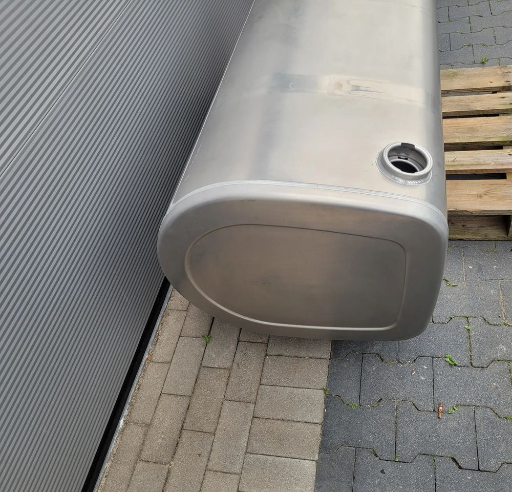 ZBIORNIK PALIWA VOLVO FH4 FH5 GAMA 160x55x68cm 505L 21516480 CHWALIM116 - Топливный бак для Грузовиков: фото 2 ZBIORNIK PALIWA VOLVO FH4 FH5 GAMA 160x55x68cm 505L 21516480 CHWALIM116 - Топливный бак для Грузовиков: фото 2