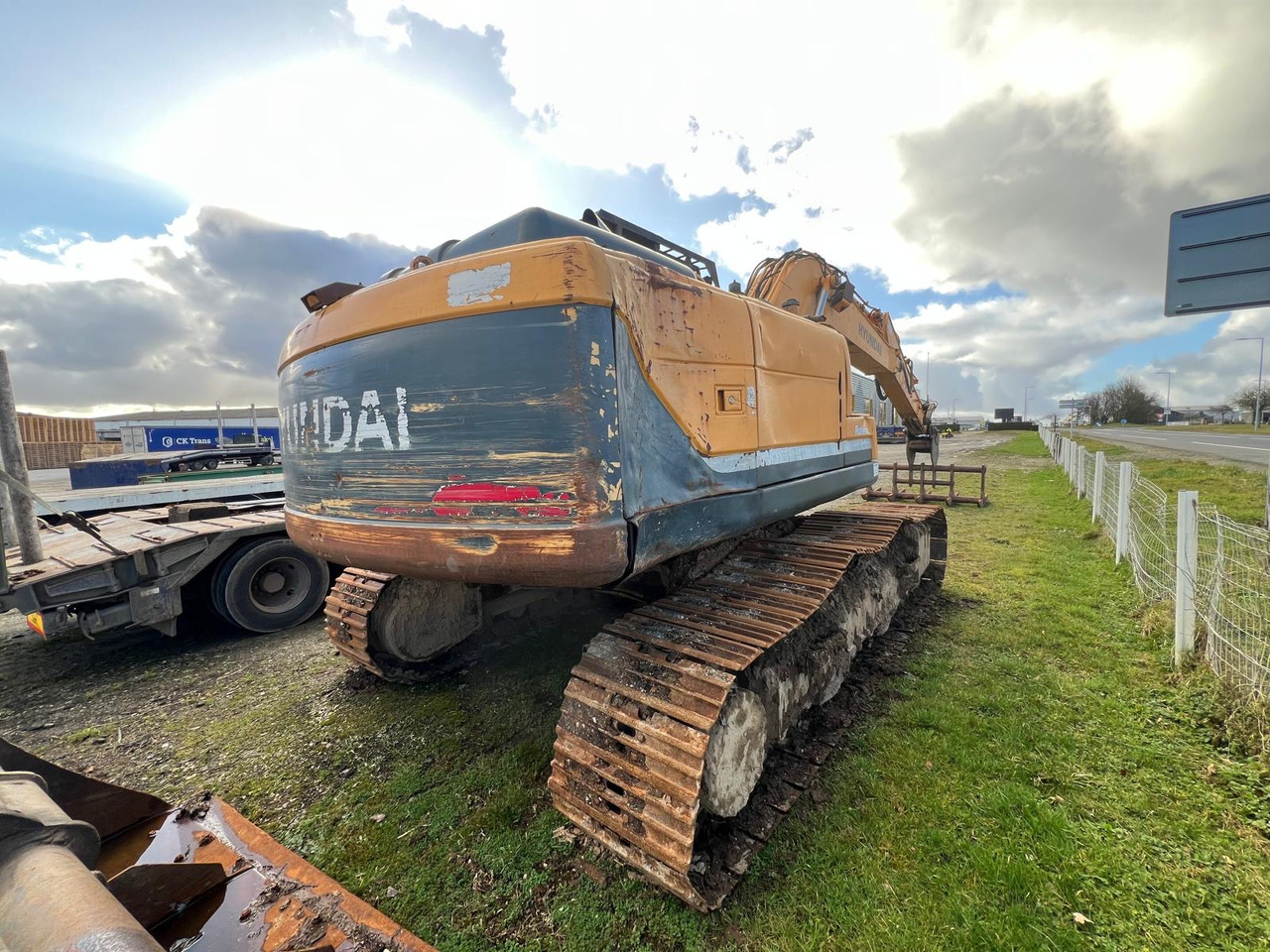 HYUNDAI ROBEX180L0-9 - Гусеничный экскаватор: фото 4 HYUNDAI ROBEX180L0-9 - Гусеничный экскаватор: фото 4