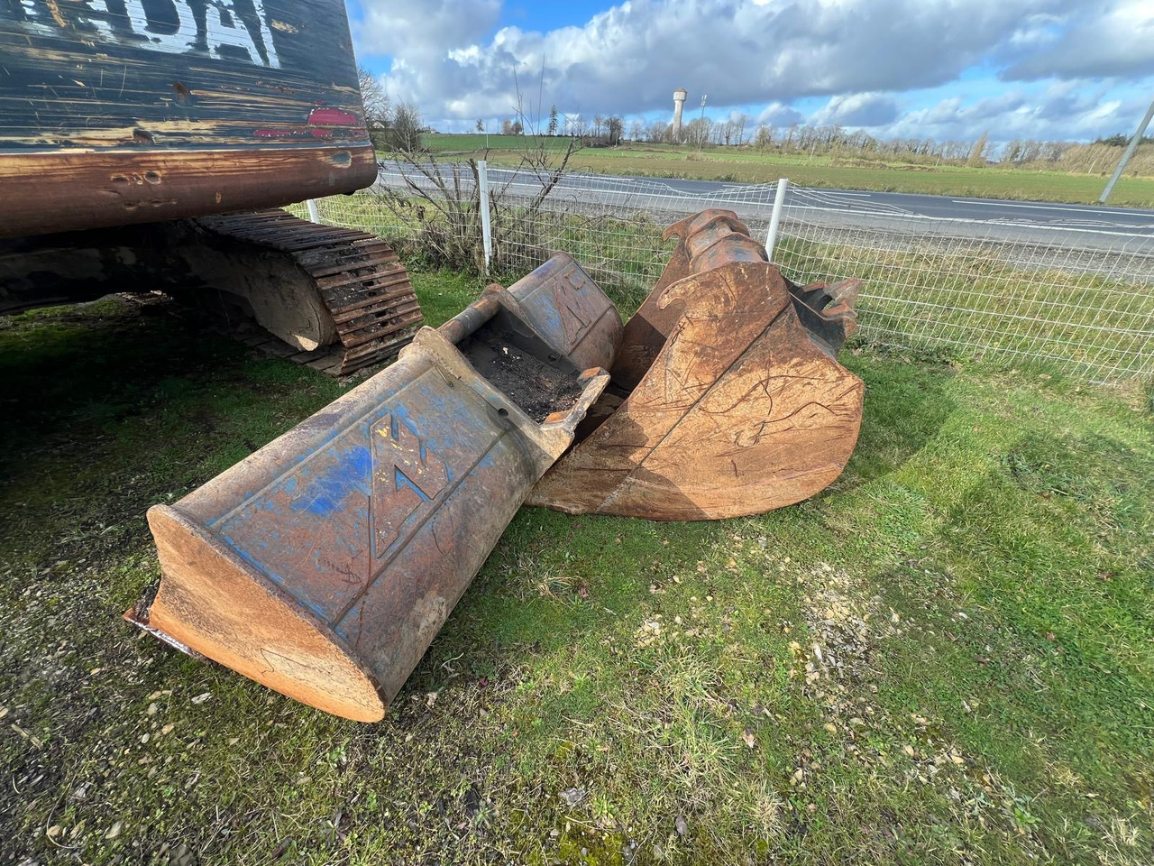 HYUNDAI ROBEX180L0-9 - Гусеничный экскаватор: фото 5 HYUNDAI ROBEX180L0-9 - Гусеничный экскаватор: фото 5