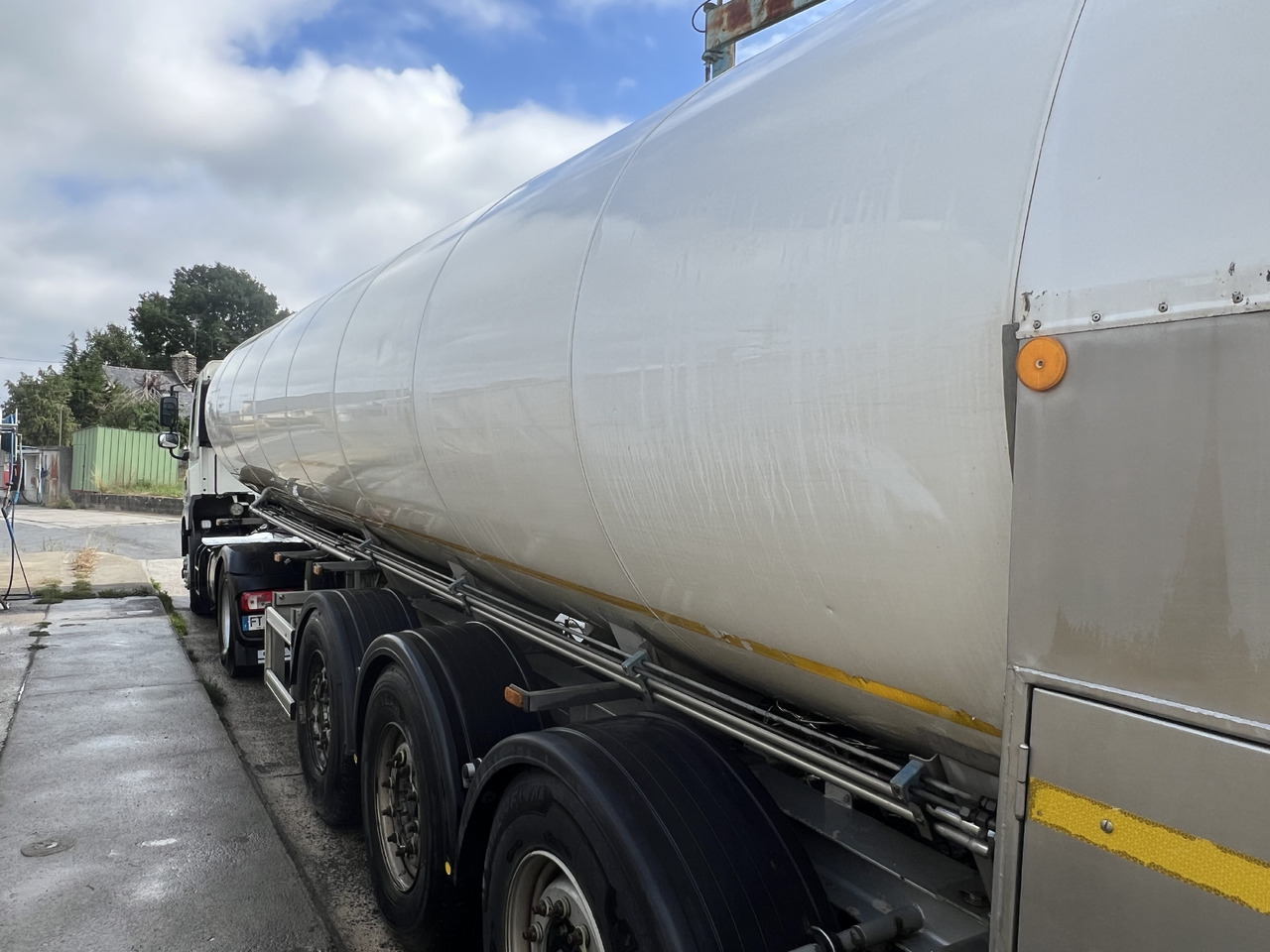 Maisonneue - Полуприцеп-цистерна: фото 1 Maisonneue - Полуприцеп-цистерна: фото 1