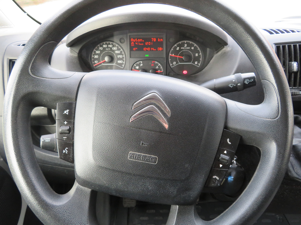 Цельнометаллический фургон Citroën Jumper 2.2 BlueHDi - L1H1: фото 17 Цельнометаллический фургон Citroën Jumper 2.2 BlueHDi - L1H1: фото 17