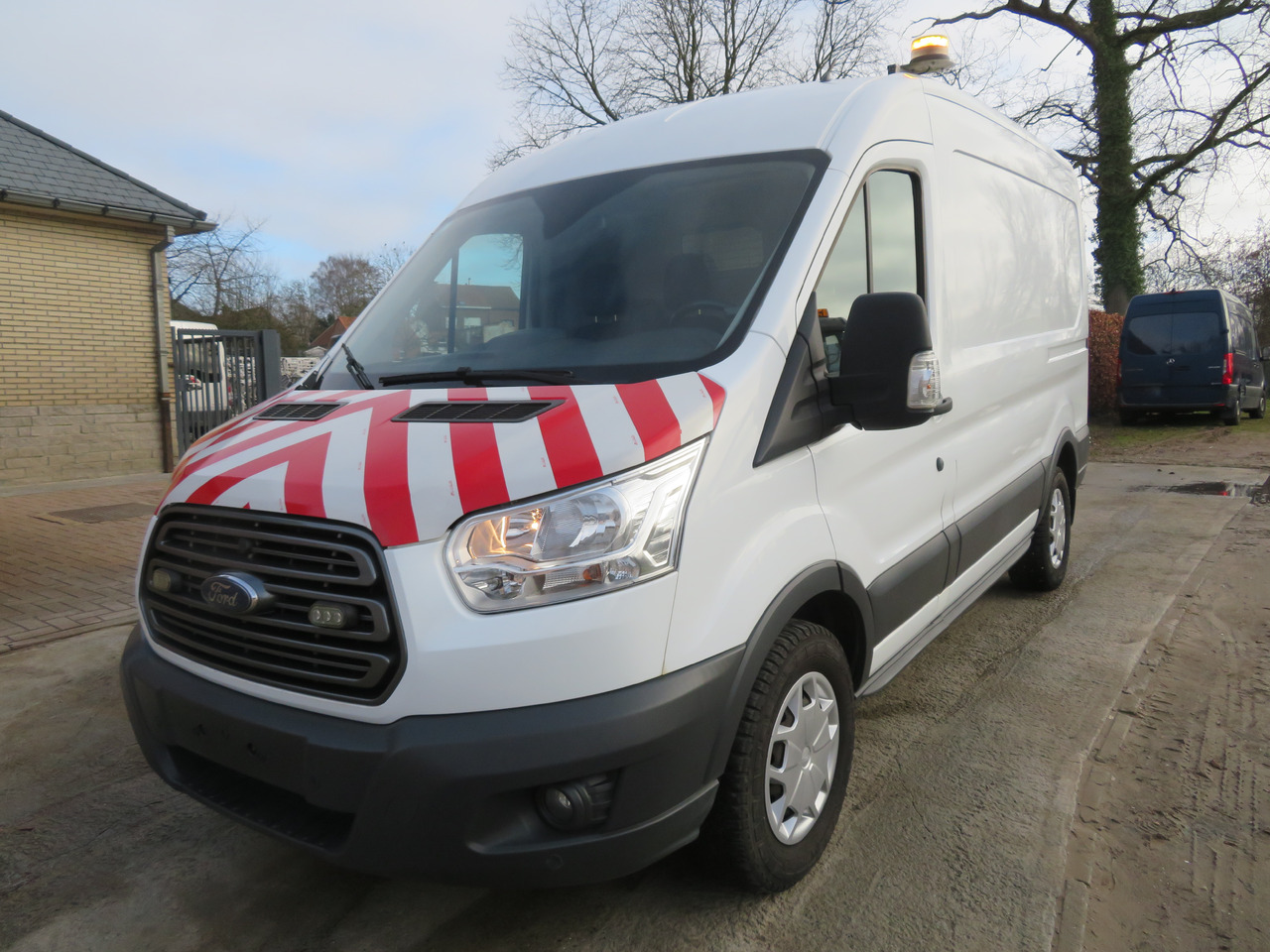 Ford Transit - Цельнометаллический фургон: фото 3 Ford Transit - Цельнометаллический фургон: фото 3