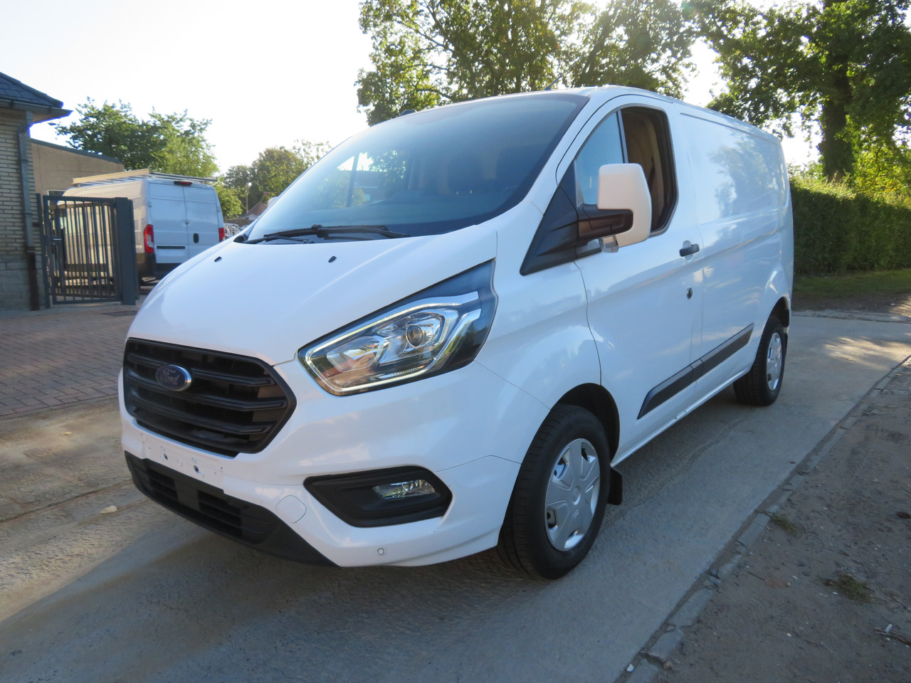 Ford Transit Custom 2.0 Trend - Легковой фургон: фото 3 Ford Transit Custom 2.0 Trend - Легковой фургон: фото 3