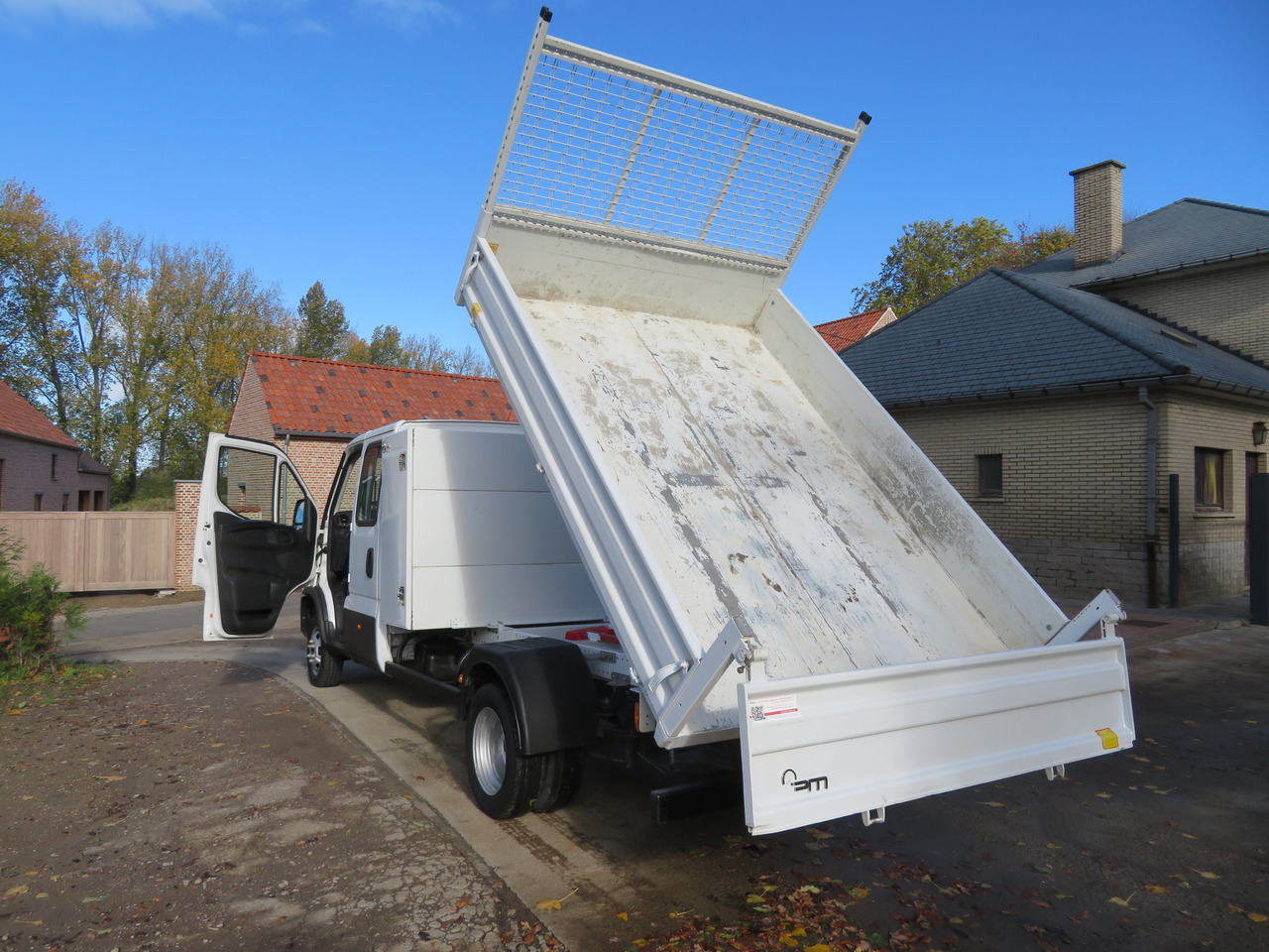 Малотоннажный самосвал, Грузопассажирский фургон Iveco Daily 35C16 3.0: фото 9 Малотоннажный самосвал, Грузопассажирский фургон Iveco Daily 35C16 3.0: фото 9