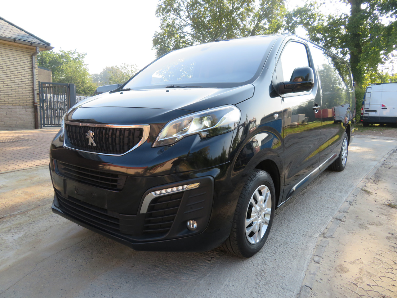 Peugeot Expert 2.0 BlueHDi - L3 - Automaat - Цельнометаллический фургон: фото 3 Peugeot Expert 2.0 BlueHDi - L3 - Automaat - Цельнометаллический фургон: фото 3